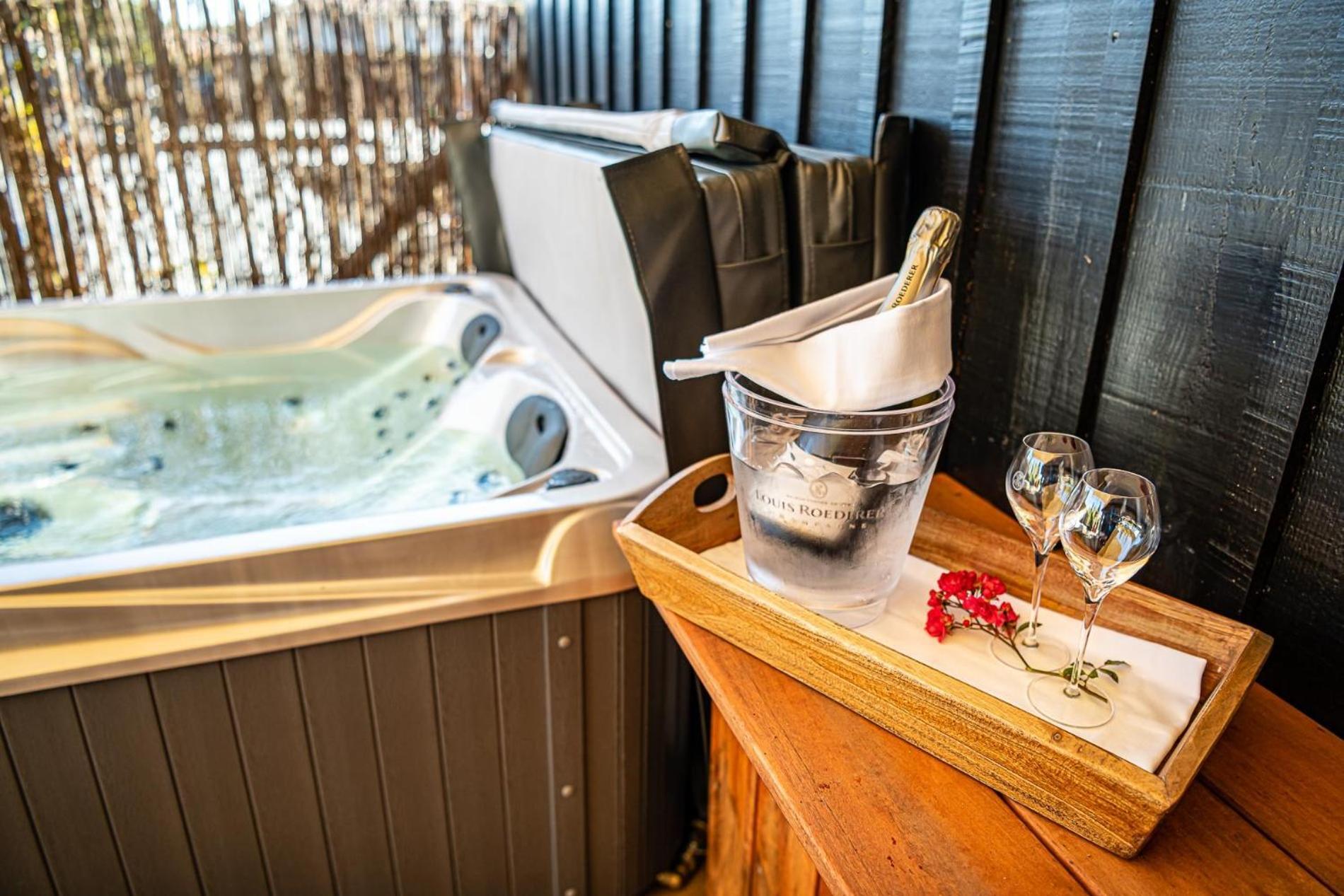 Hotel-Restaurant Le Resinier Le Barp Pokoj fotografie